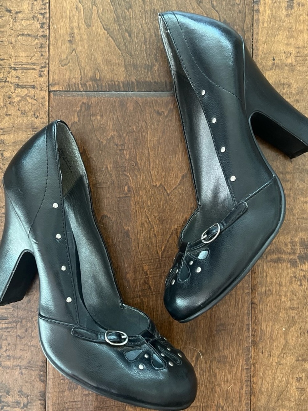 Vintage Y2K MIA "Hadley" black studded faux leather chunky block heel pumps.